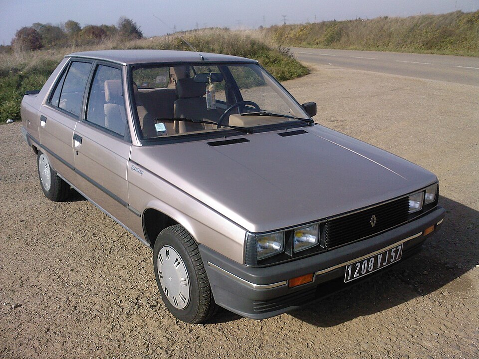 RENAULT 11 car — UK survivor photo
