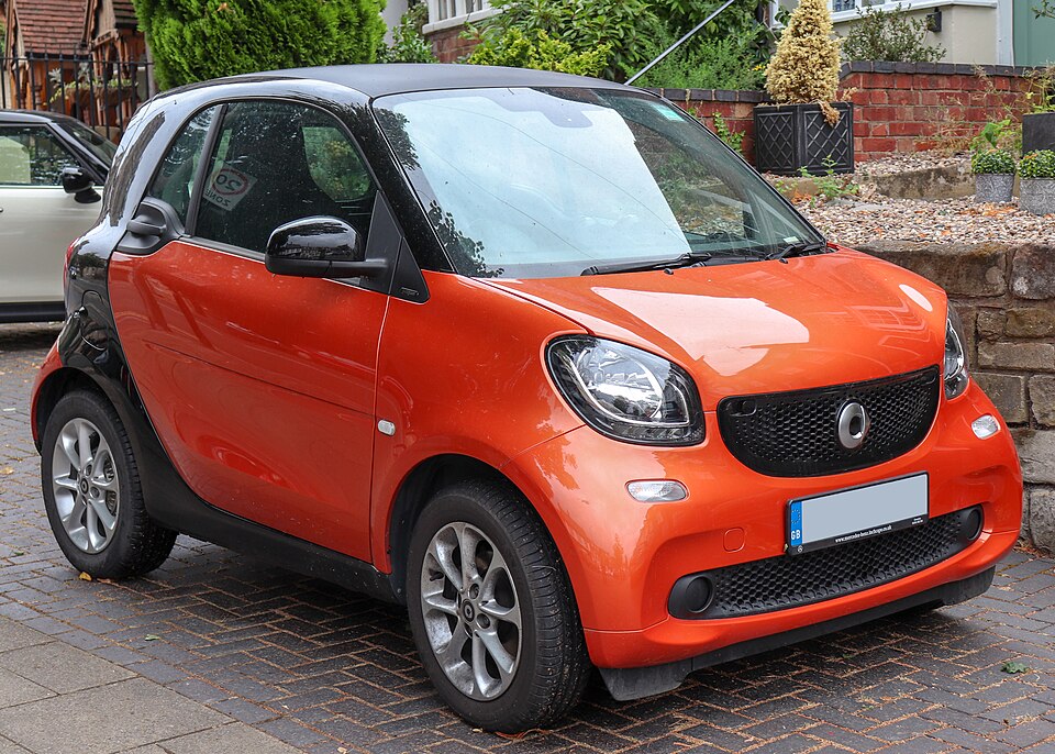 SMART FORTWO car — UK survivor photo