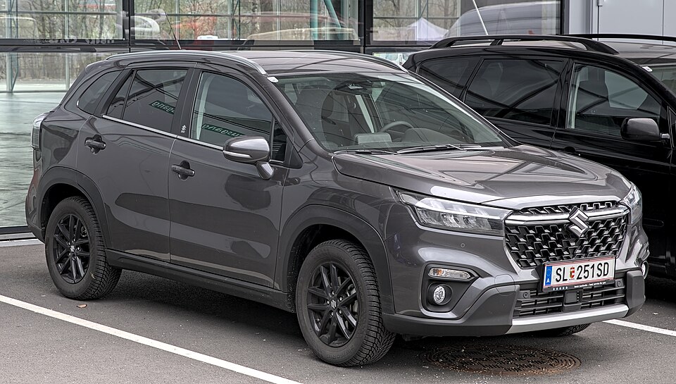 SUZUKI S-CROSS car — UK survivor photo