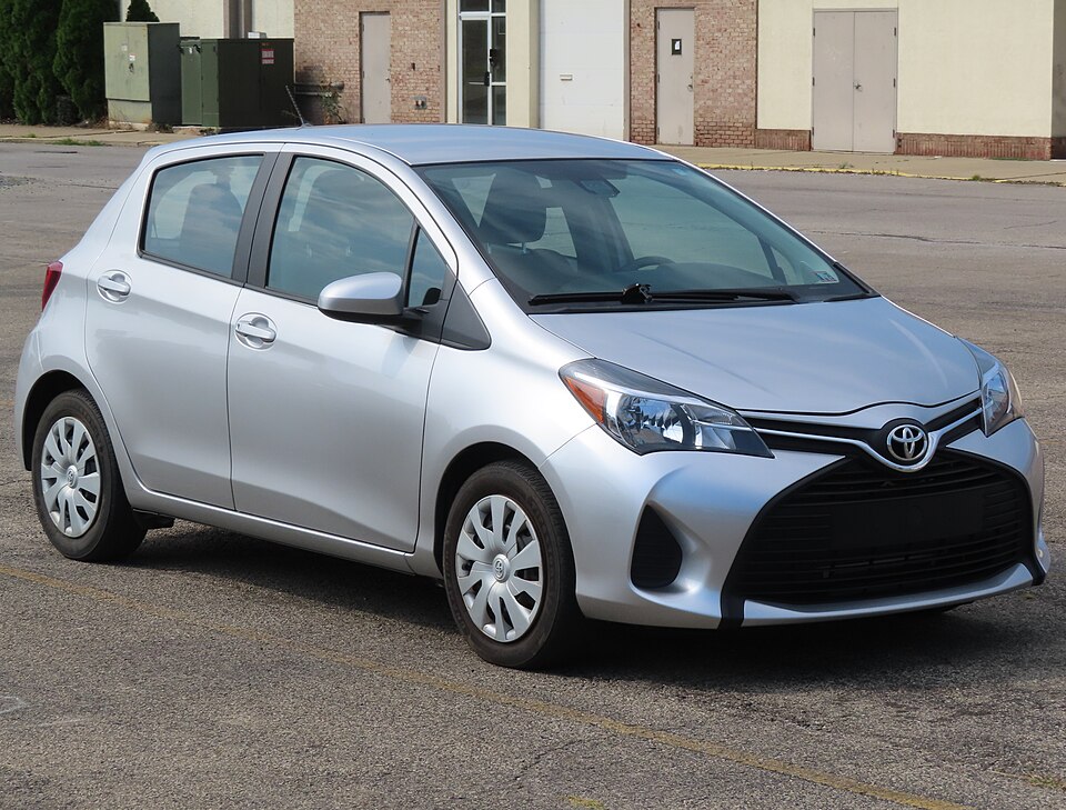 TOYOTA VITZ car — UK survivor photo