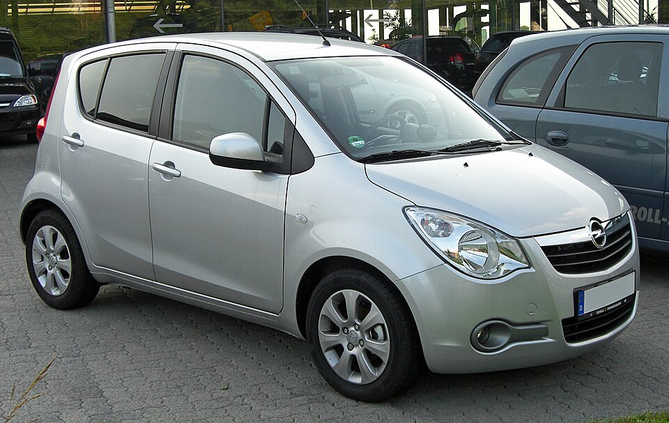 VAUXHALL AGILA car — UK survivor photo