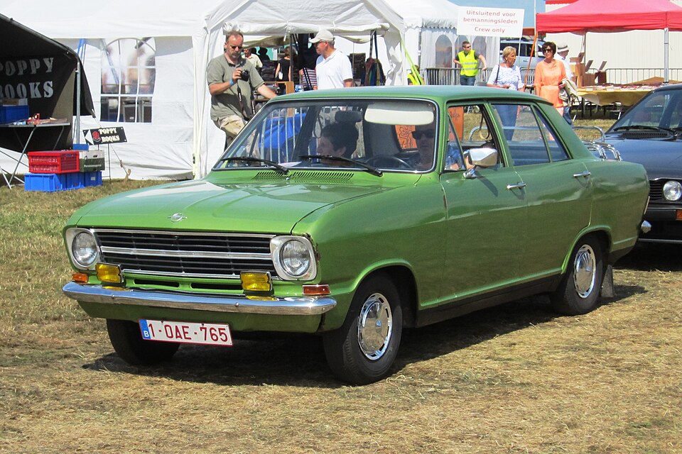 VAUXHALL ALLIED VENTURE car — UK survivor photo