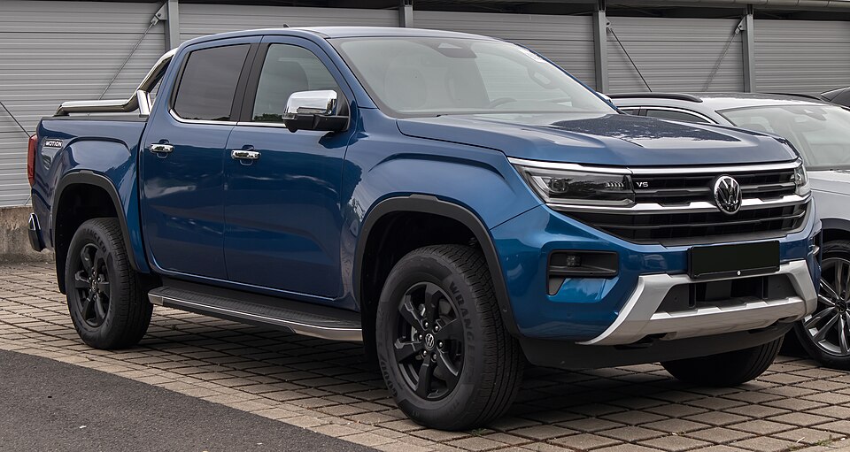 VOLKSWAGEN AMAROK car — UK survivor photo