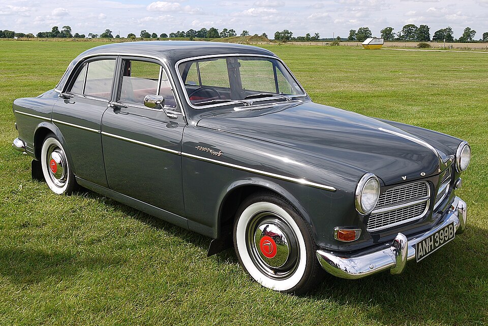 VOLVO 122 car — UK survivor photo