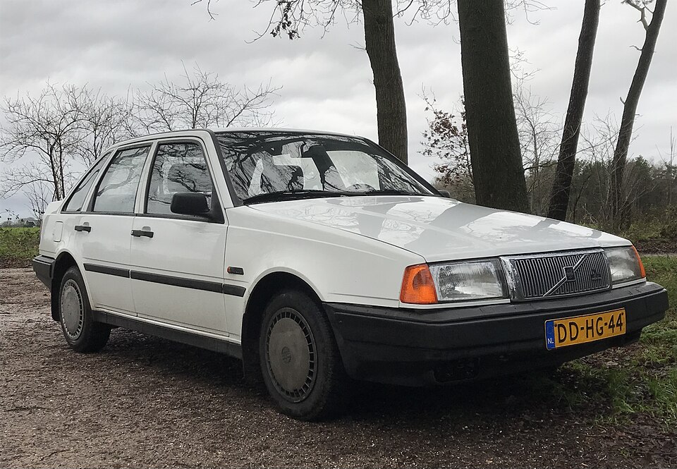 VOLVO 440 car — UK survivor photo