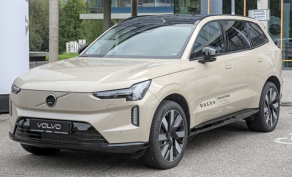VOLVO EX90 PLUS AWD car — UK survivor photo