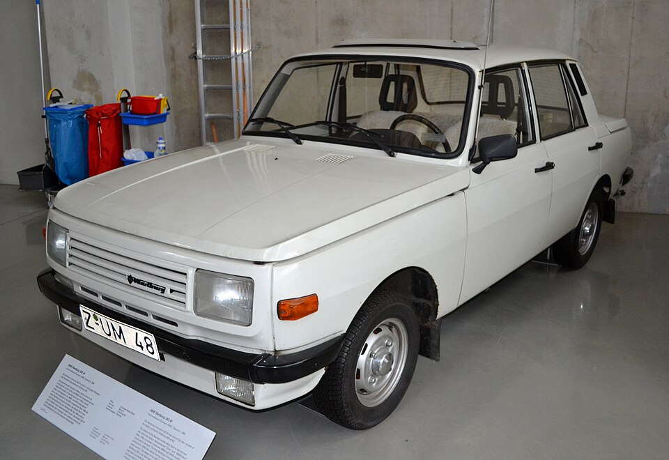 WARTBURG KNIGHT car — UK survivor photo