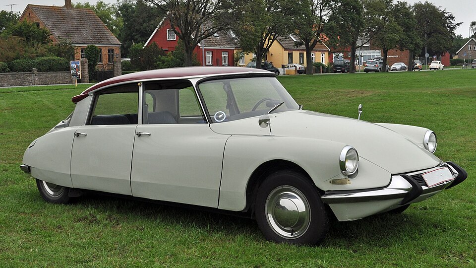CITROEN D SAFARI car — UK survivor photo