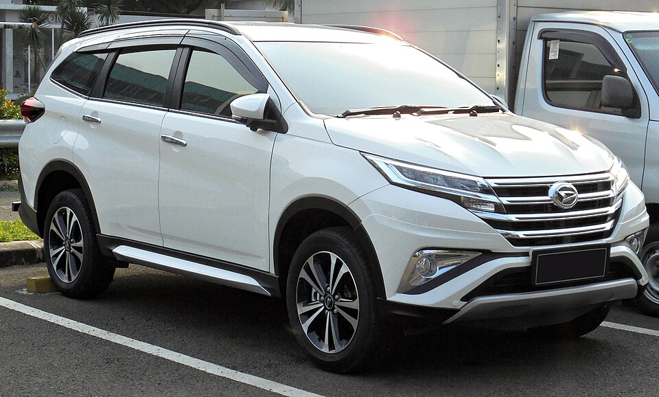 DAIHATSU TERIOS car — UK survivor photo
