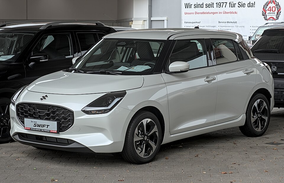 FIAT SWIFT car — UK survivor photo