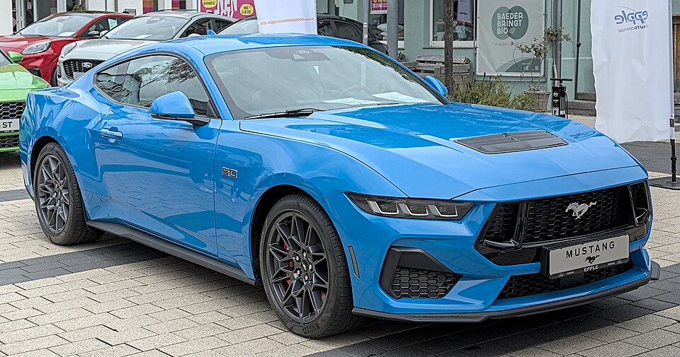 FORD MUSTANG car — UK survivor photo