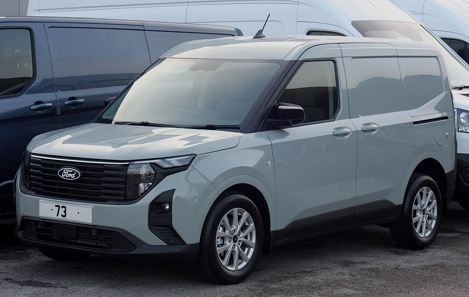 FORD TOURNEO COURIER car — UK survivor photo