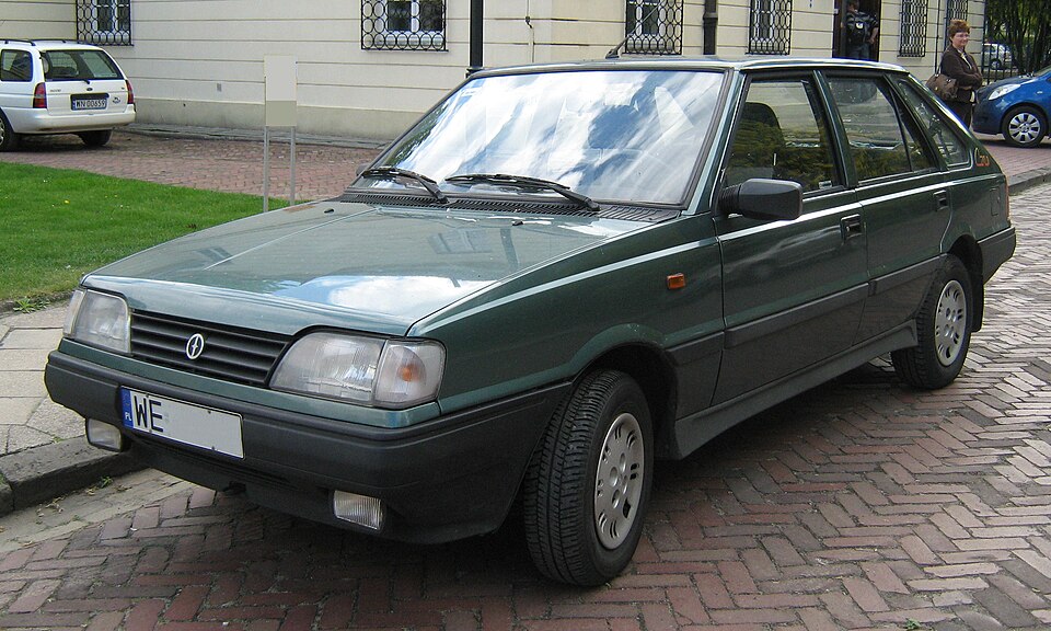 FSO CARS POLONEZ car — UK survivor photo
