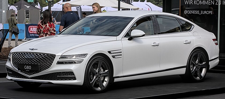 GENESIS G80 car — UK survivor photo
