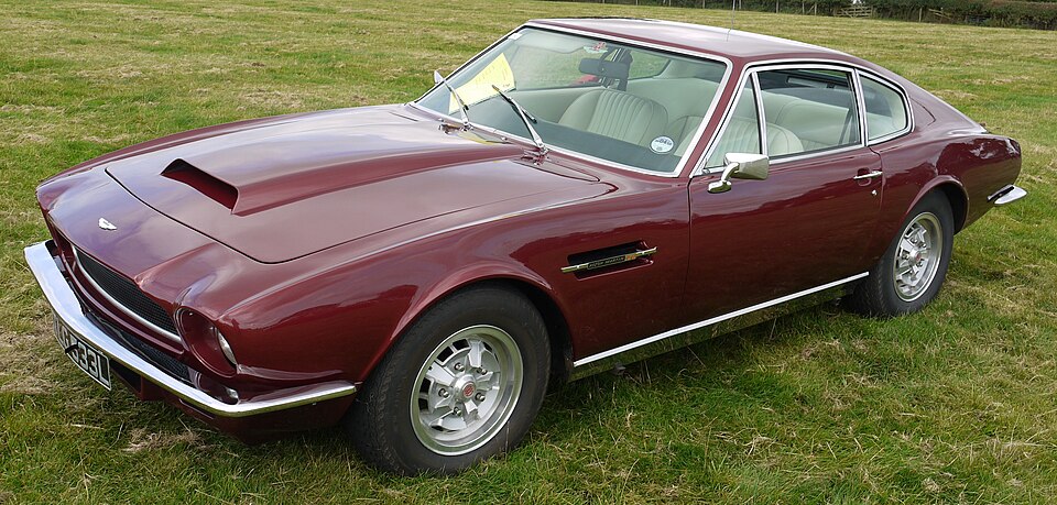 ASTON MARTIN V8 car — UK survivor photo