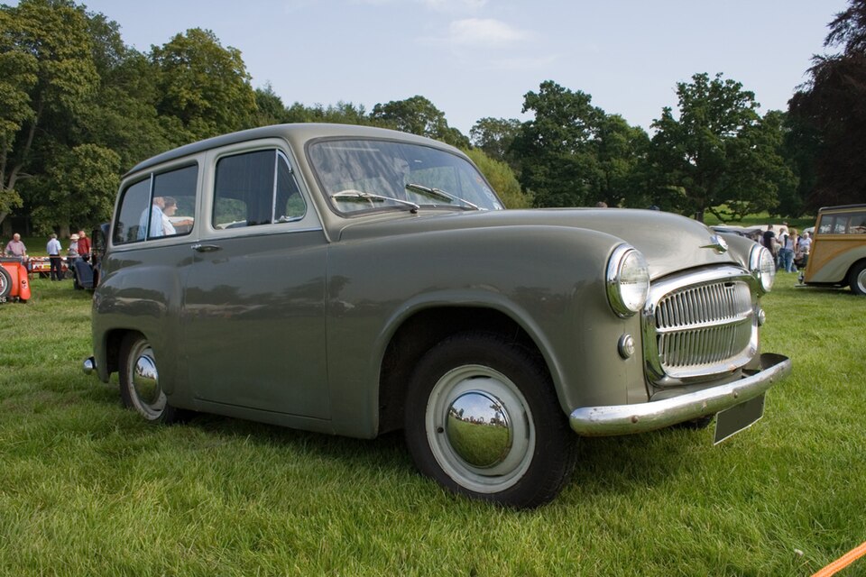 HILLMAN HUSKY car — UK survivor photo