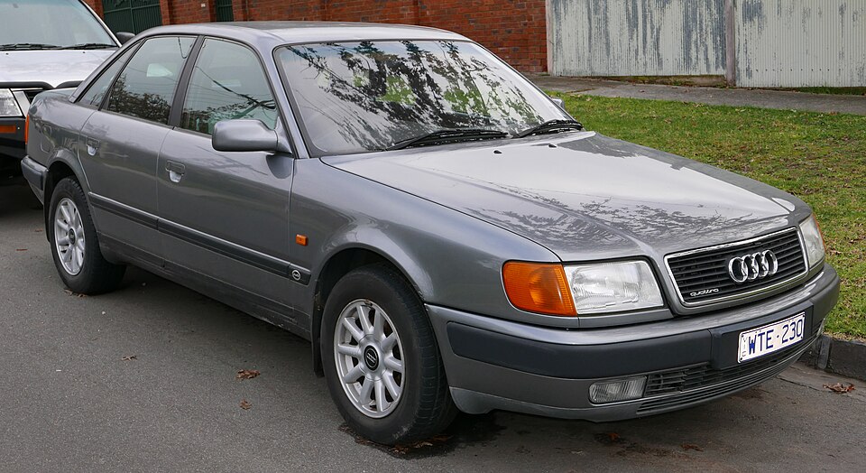 AUDI 100 car — UK survivor photo