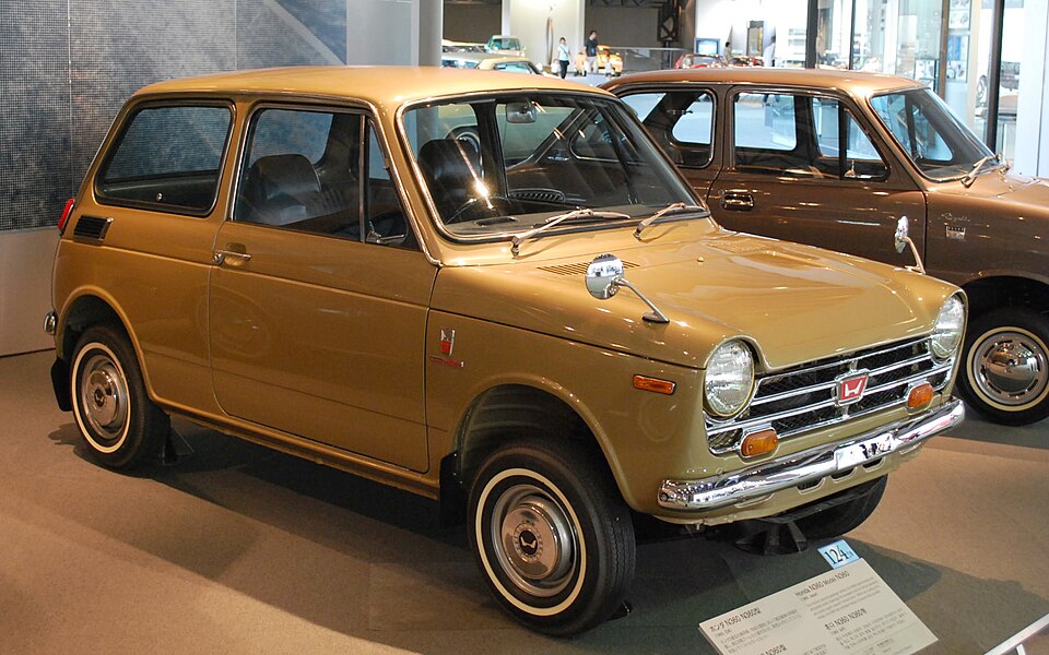 HONDA N600 car — UK survivor photo