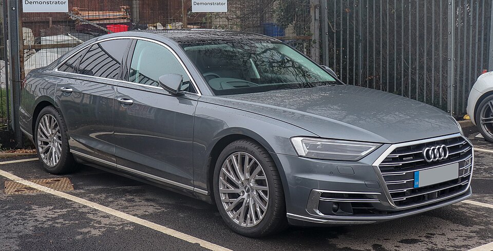 AUDI A8 car — UK survivor photo