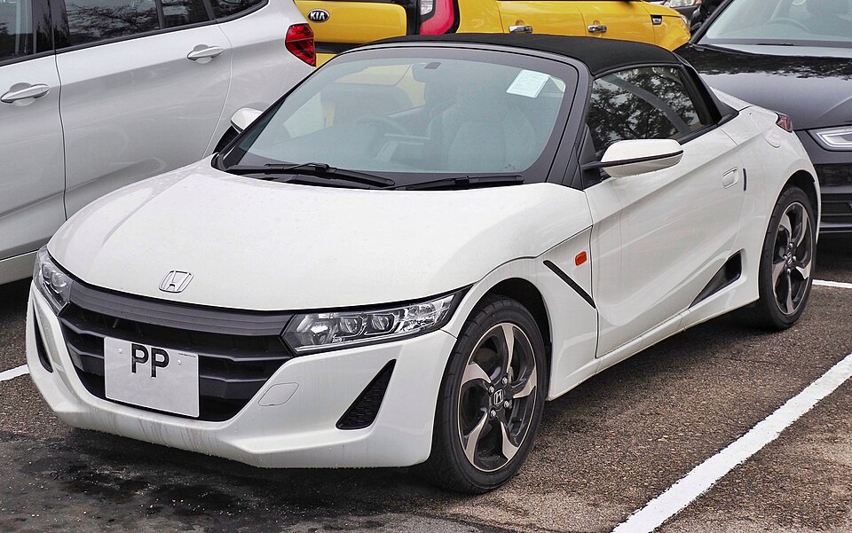 HONDA S660 car — UK survivor photo