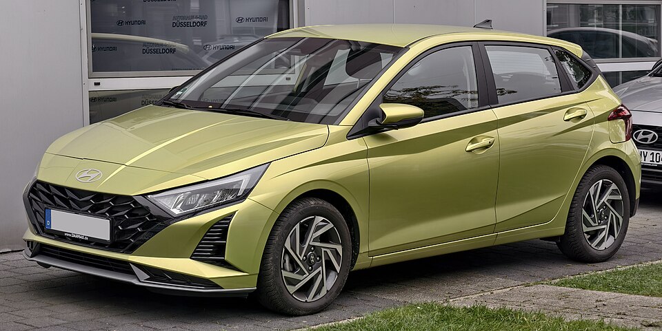 HYUNDAI BAYON TECH car — UK survivor photo