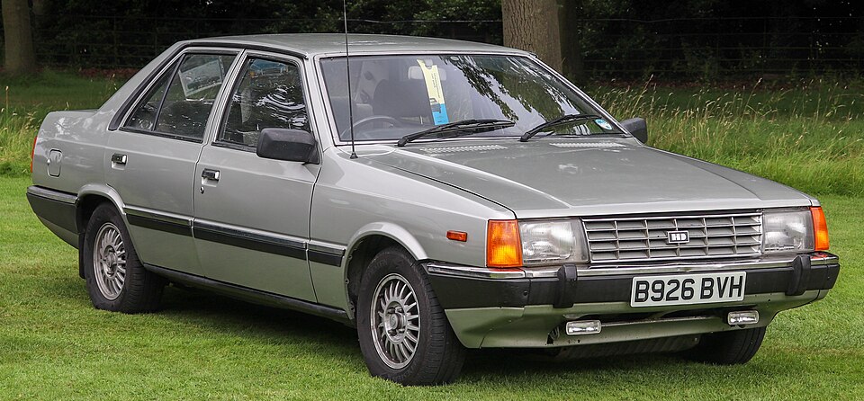 HYUNDAI STELLAR car — UK survivor photo