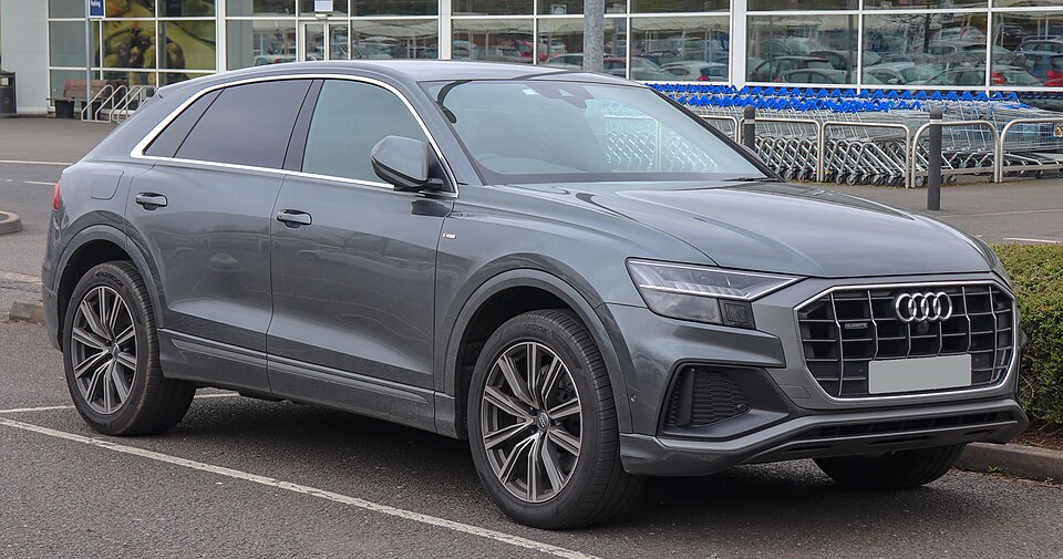 AUDI SQ8 car — UK survivor photo