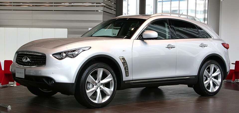 INFINITI FX37 car — UK survivor photo