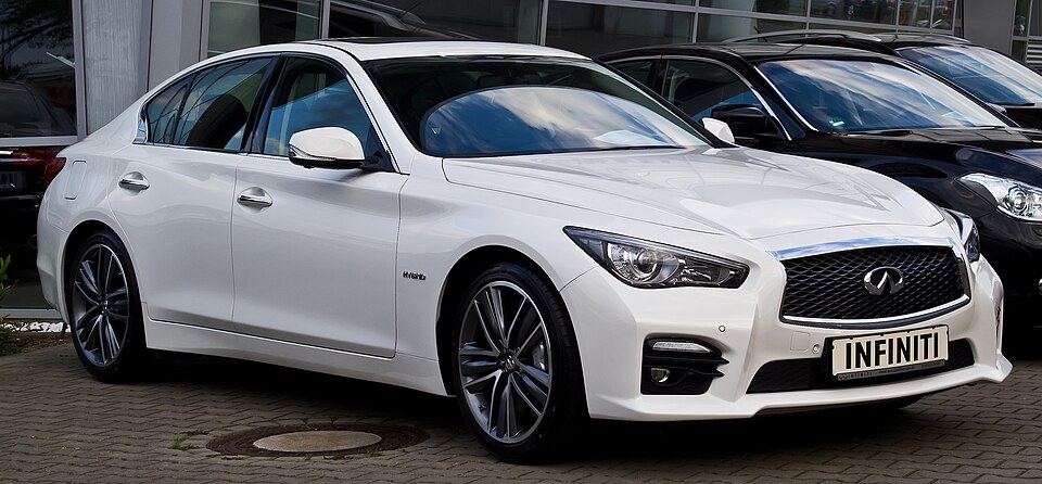INFINITI Q50 car — UK survivor photo