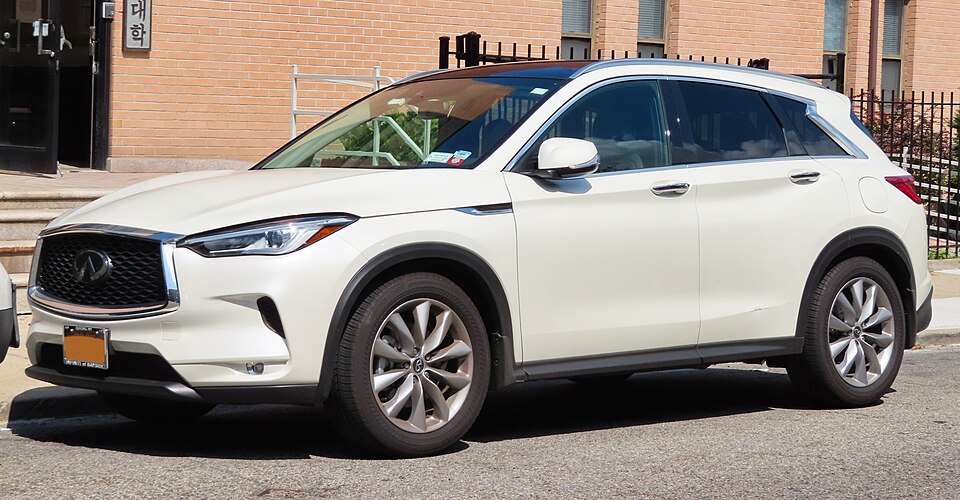 INFINITI QX50 car — UK survivor photo
