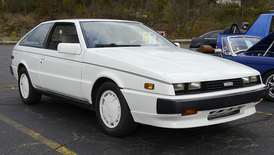 ISUZU PIAZZA car — UK survivor photo