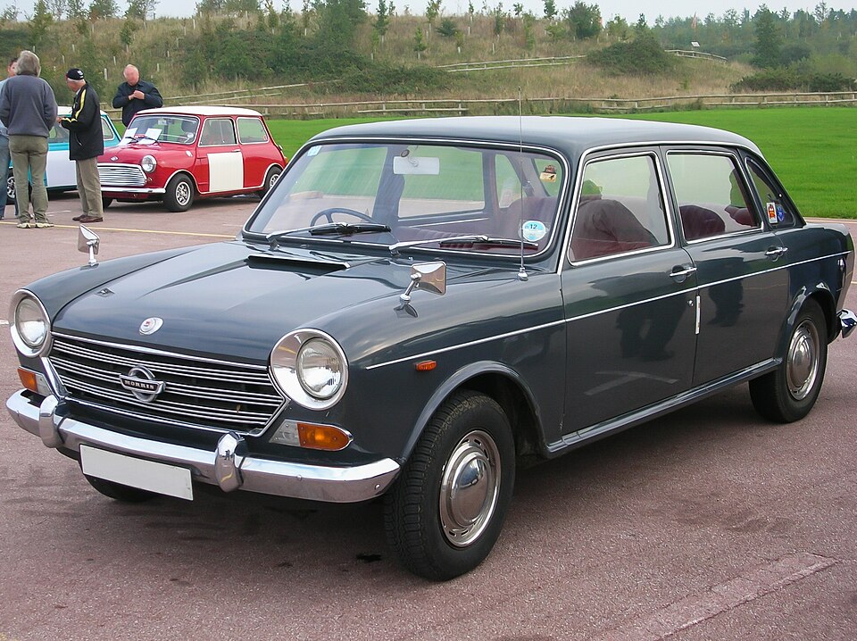AUSTIN 1800 car — UK survivor photo
