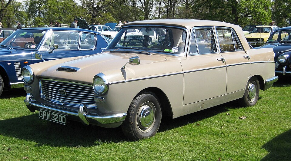 AUSTIN A105 car — UK survivor photo