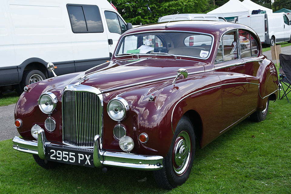 JAGUAR MK VIII car — UK survivor photo
