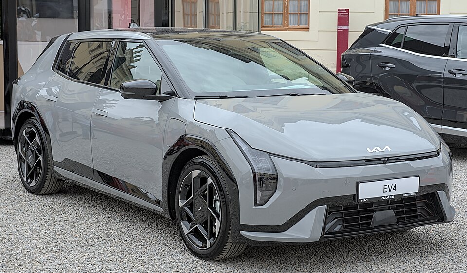 KIA EV4 car — UK survivor photo