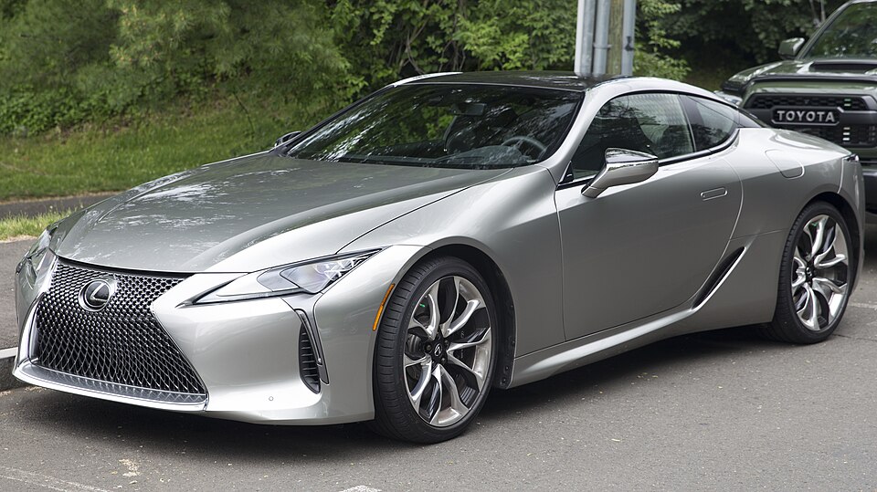 LEXUS LC 500 car — UK survivor photo