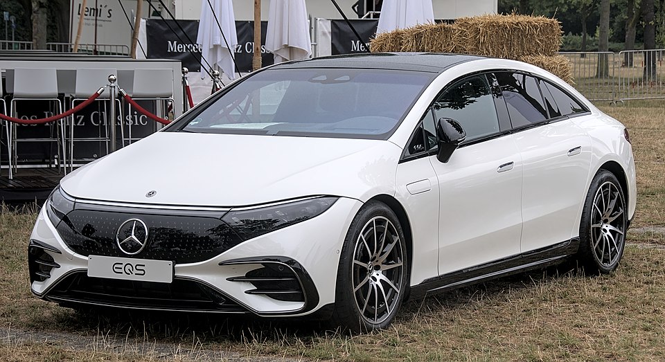 MERCEDES EQS CLASS car — UK survivor photo