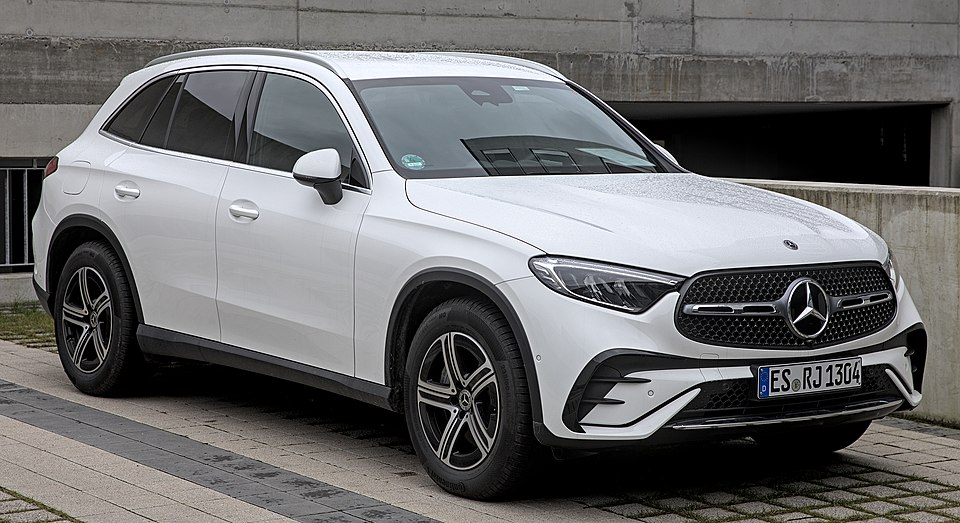 MERCEDES GLC CLASS car — UK survivor photo
