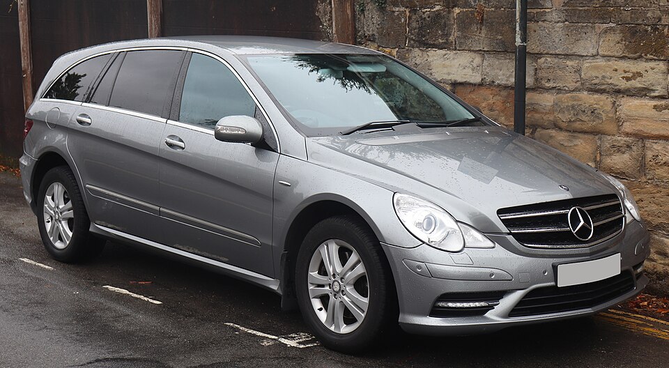 MERCEDES R CLASS car — UK survivor photo