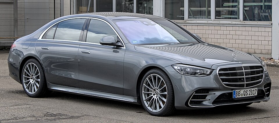 MERCEDES S CLASS car — UK survivor photo