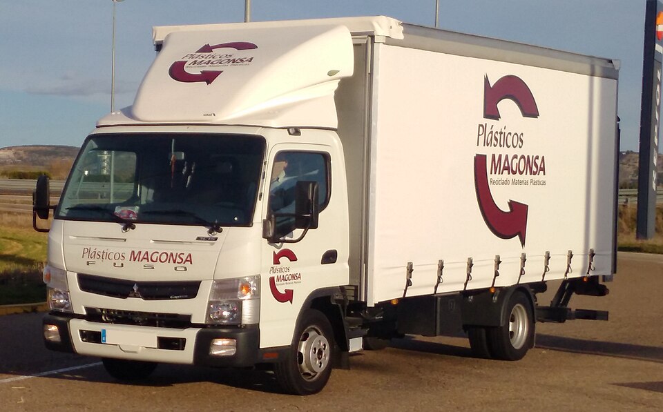 MITSUBISHI CANTER car — UK survivor photo