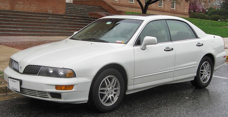 MITSUBISHI DIAMANTE car — UK survivor photo
