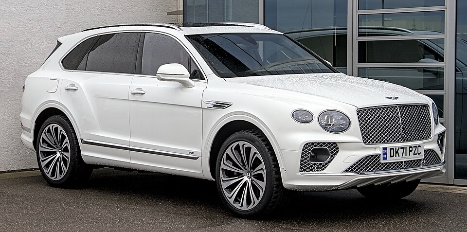 BENTLEY BENTAYGA car — UK survivor photo