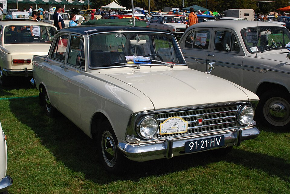 MOSKVICH 408 car — UK survivor photo