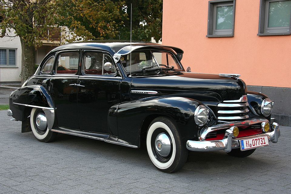 OPEL KAPITAN car — UK survivor photo