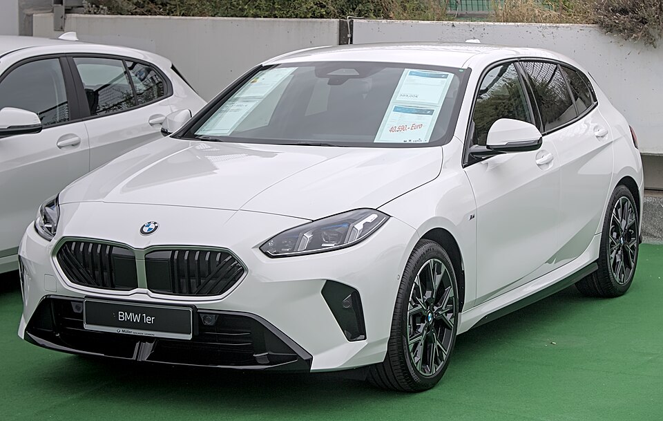 BMW 1 SERIES car — UK survivor photo