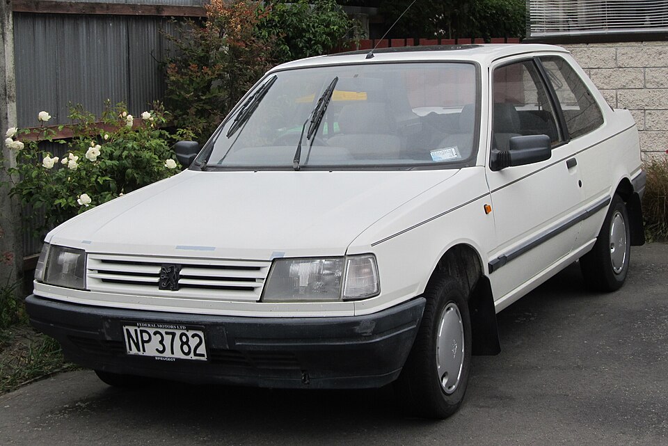 PEUGEOT METAL X car — UK survivor photo